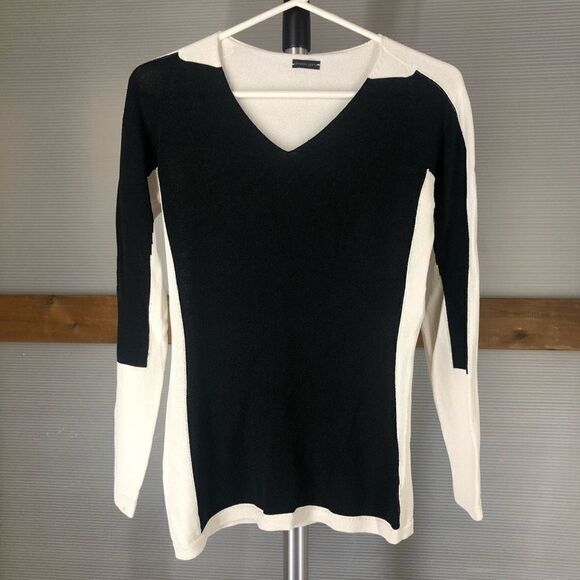 Annette GORTZ Dina Black White Lightweight Knit V-Neck Pullover Sweater Sz S - Picture 2 of 6